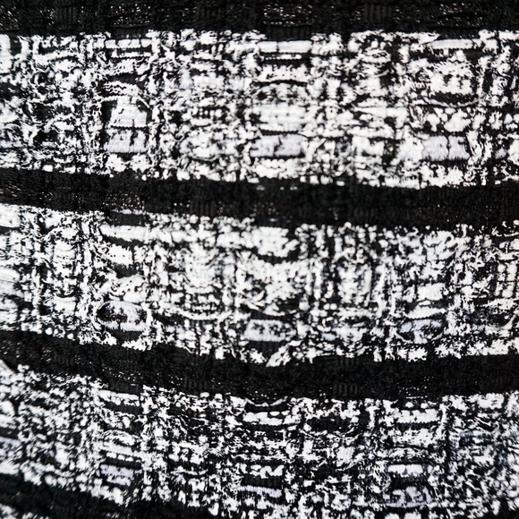 624. MARC JACOBS Black/White Lace Textured Mini Skirt NWT $998 - Picture 7 of 8